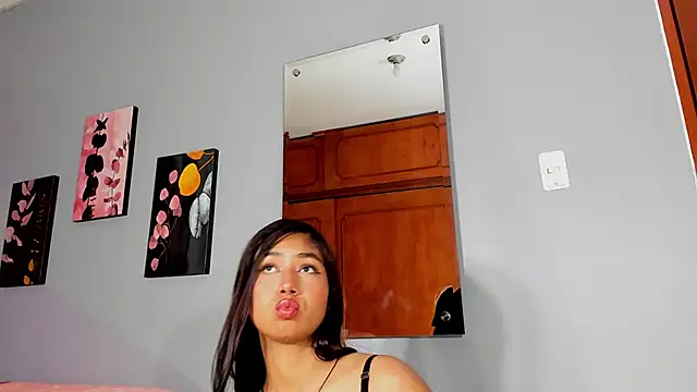 KimTayloor1 online show from 23, 9, 2025