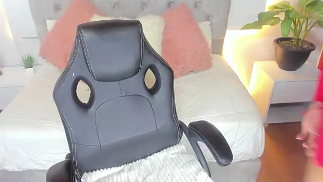 CarolaynStone online show from 3, 10, 2025