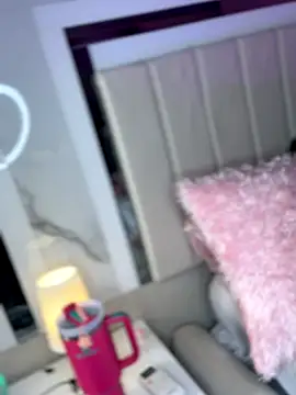 Emiily Moore1 online show from 5, 10, 2025