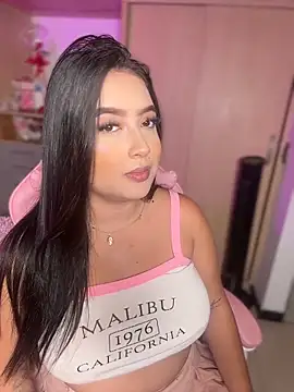 Emiily Moore1 online show from 17, 4, 2026