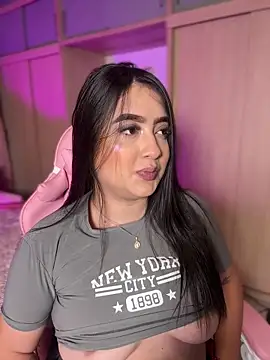 Emiily Moore1 online show from 18, 2, 2026