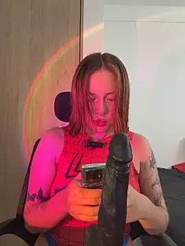 aliciia 23 online show from 13, 4, 2026