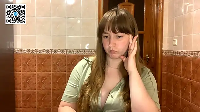 MaroonMoon  online show from 1, 10, 2025