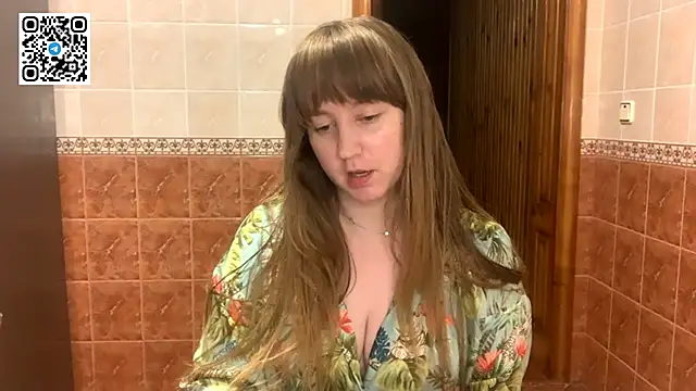 MaroonMoon  online show from 8, 9, 2025