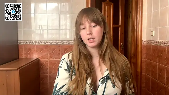 MaroonMoon  online show from 17, 10, 2025