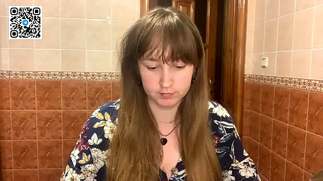 MaroonMoon  online show from 18, 9, 2025