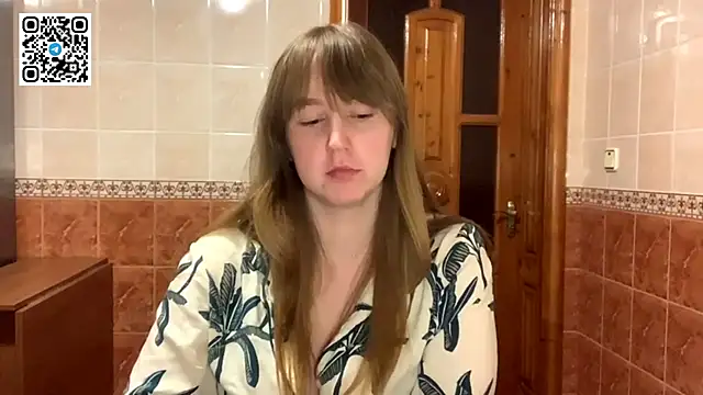 MaroonMoon  online show from 30, 10, 2025