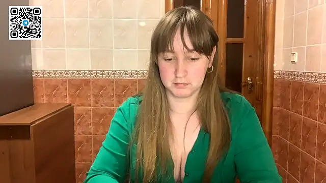 MaroonMoon  online show from 6, 10, 2025