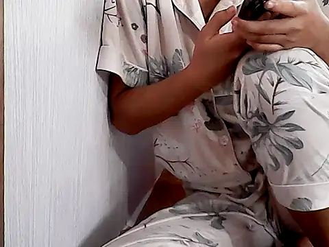 Snapshot of pinay-momm1682 chatting on 20, 6, 2026 pinay-momm1682 online show from 20, 6, 2026