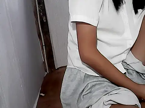 Snapshot of pinay-momm1682 chatting on 17, 6, 2026 pinay-momm1682 online show from 17, 6, 2026