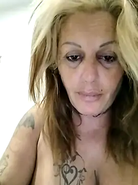 canariamorbosa online show from 8, 11, 2025