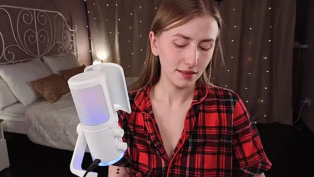 VesperaCeleste online show from 12, 11, 2025