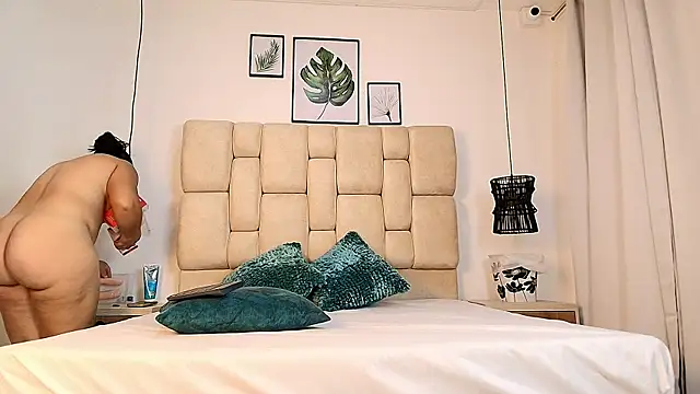 elizawiliamst online show from 10, 9, 2025