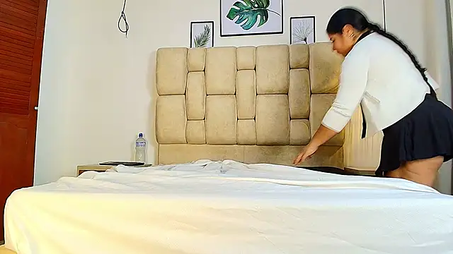 elizawiliamst online show from 6, 10, 2025