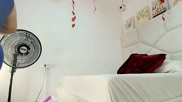 elizawiliamst online show from 18, 3, 2026