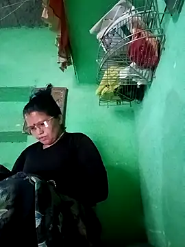 Manavi x online show from 18, 4, 2026