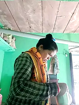 Manavi x online show from 4, 4, 2026