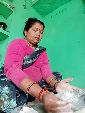 Manavi x online show from 4, 5, 2026