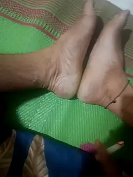 Snapshot of bobby3374 chatting on 28, 10, 2025 bobby3374 online show from 28, 10, 2025