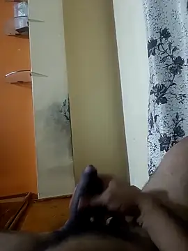 Snapshot of bobby3374 chatting on 20, 12, 2025 bobby3374 online show from 20, 12, 2025