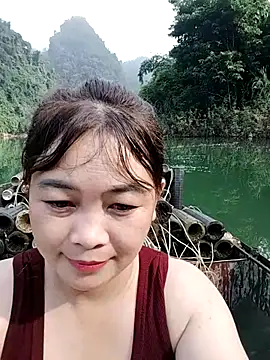 Lyly nuce online show from 13, 10, 2025