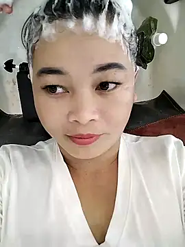 Lyly nuce online show from 15, 10, 2025