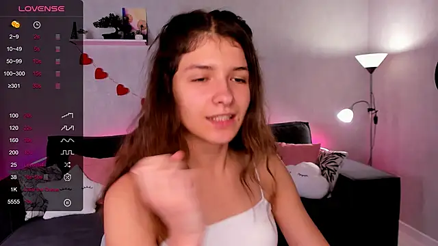 amy cute cat online show from 7, 10, 2025