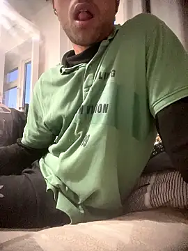 Snapshot of shiitposter_male chatting on 7, 1, 2026 shiitposter male online show from 7, 1, 2026