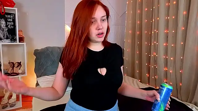 Snapshot of PollyVinice chatting on 26, 11, 2025 PollyVinice online show from 26, 11, 2025