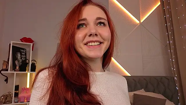 Snapshot of PollyVinice chatting on 30, 9, 2025 PollyVinice online show from 30, 9, 2025