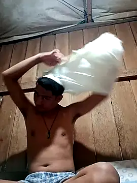 Snapshot of Hottie_pinoy21 chatting on 23, 11, 2025 Hottie pinoy21 online show from 23, 11, 2025