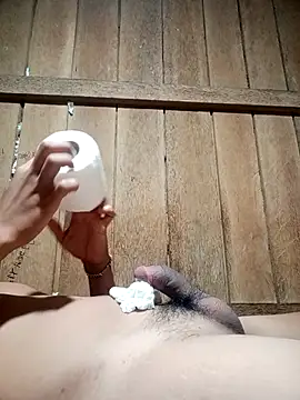 Snapshot of Hottie_pinoy21 chatting on 19, 11, 2025 Hottie pinoy21 online show from 19, 11, 2025