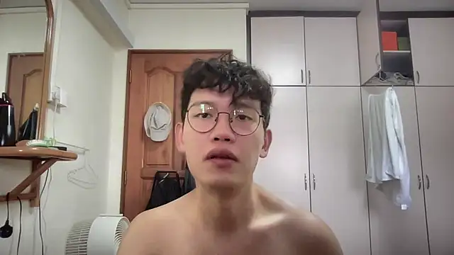 Passionatetwink2 online show from 21, 9, 2025