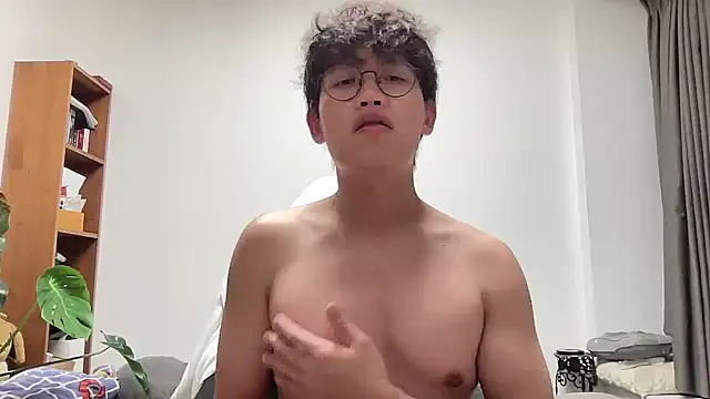 Passionatetwink2 online show from 28, 10, 2025