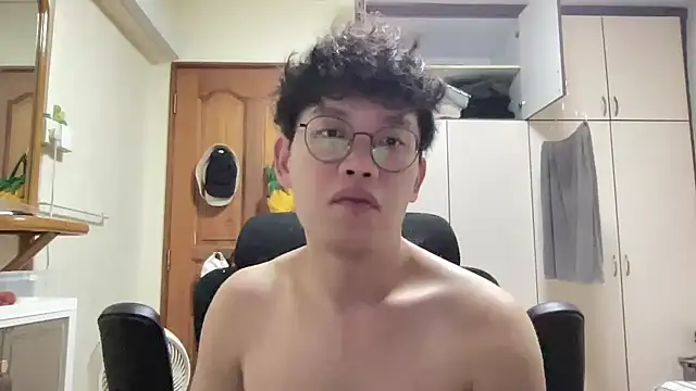 Passionatetwink2 online show from 17, 1, 2026