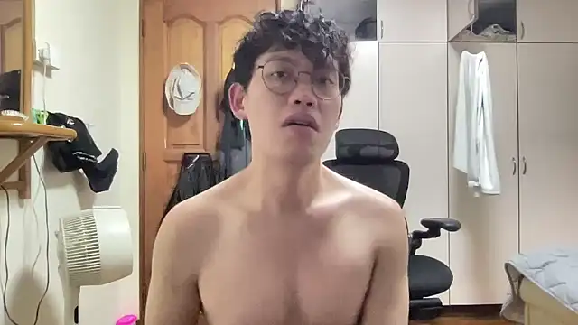 Passionatetwink2 online show from 15, 10, 2025