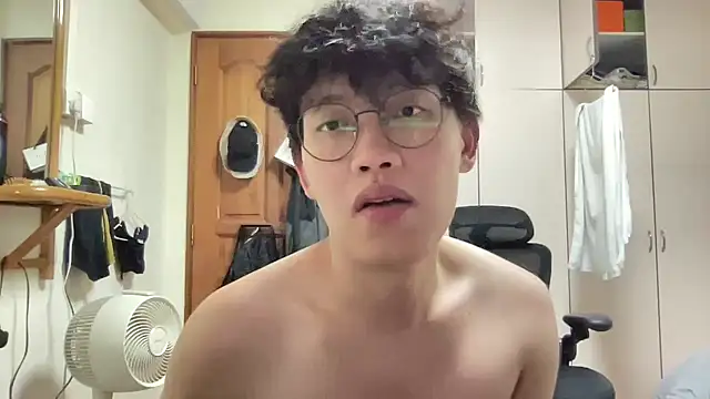 Passionatetwink2 online show from 5, 11, 2025