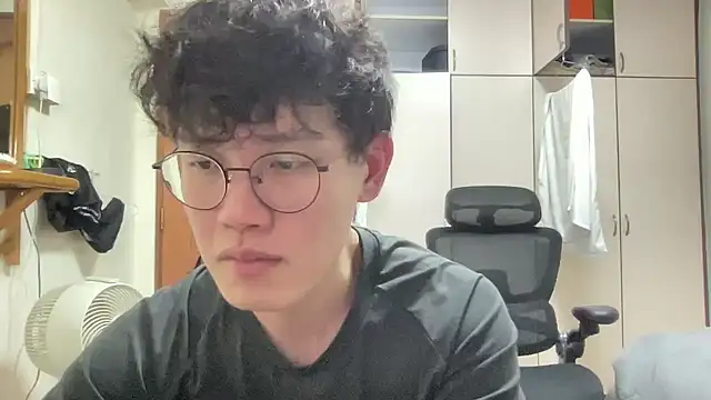 Passionatetwink2 online show from 16, 10, 2025