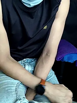 Snapshot of chocolate_alone chatting on 23, 10, 2025 chocolate alone online show from 23, 10, 2025