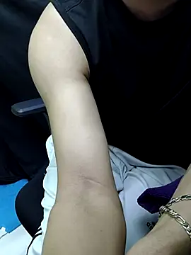 Snapshot of chocolate_alone chatting on 11, 11, 2025 chocolate alone online show from 11, 11, 2025