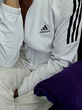 Snapshot of chocolate_alone chatting on 24, 10, 2025 chocolate alone online show from 24, 10, 2025