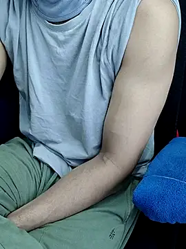 Snapshot of chocolate_alone chatting on 27, 10, 2025 chocolate alone online show from 27, 10, 2025