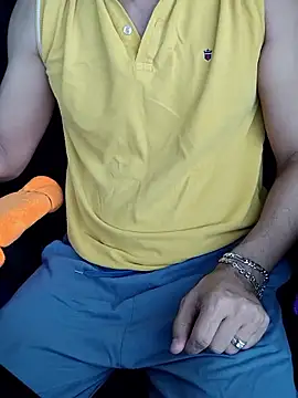 Snapshot of chocolate_alone chatting on 19, 10, 2025 chocolate alone online show from 19, 10, 2025