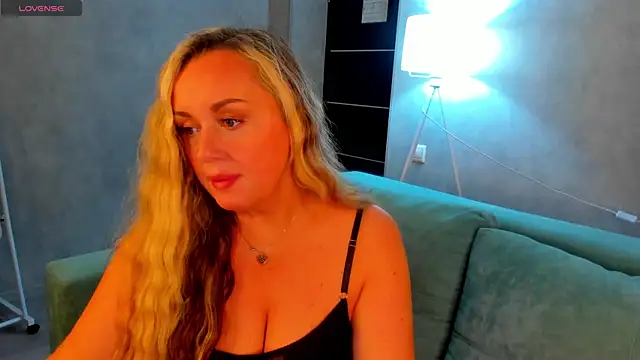 Sky Kuper online show from 11, 11, 2025