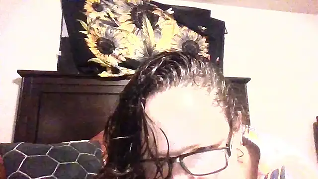 Snapshot of Rosalee2 chatting on 10, 10, 2025 Rosalee2 online show from 10, 10, 2025