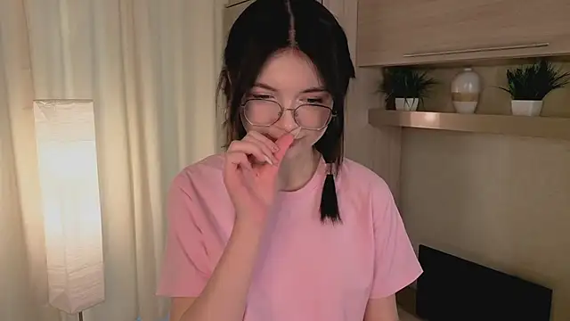 Susan Gardner online show from 21, 11, 2025