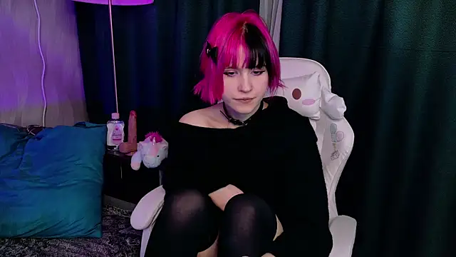 KikiMoor online show from 23, 10, 2025