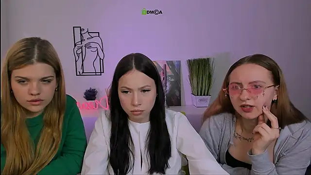 mila glow1 online show from 16, 9, 2025