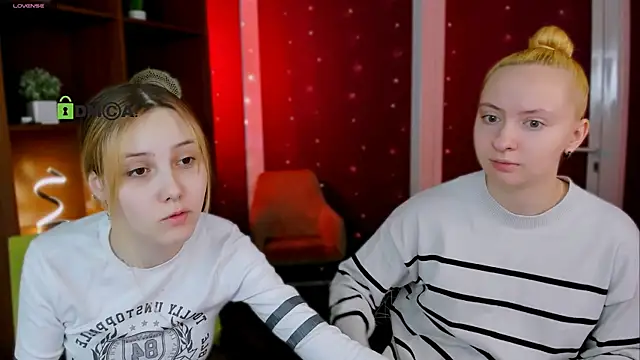 mila glow1 online show from 22, 12, 2025