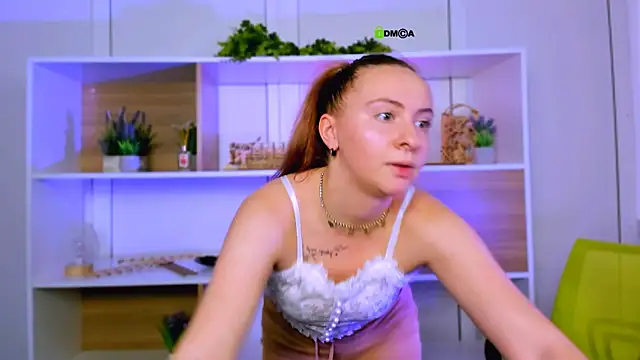 mila glow1 online show from 8, 9, 2025